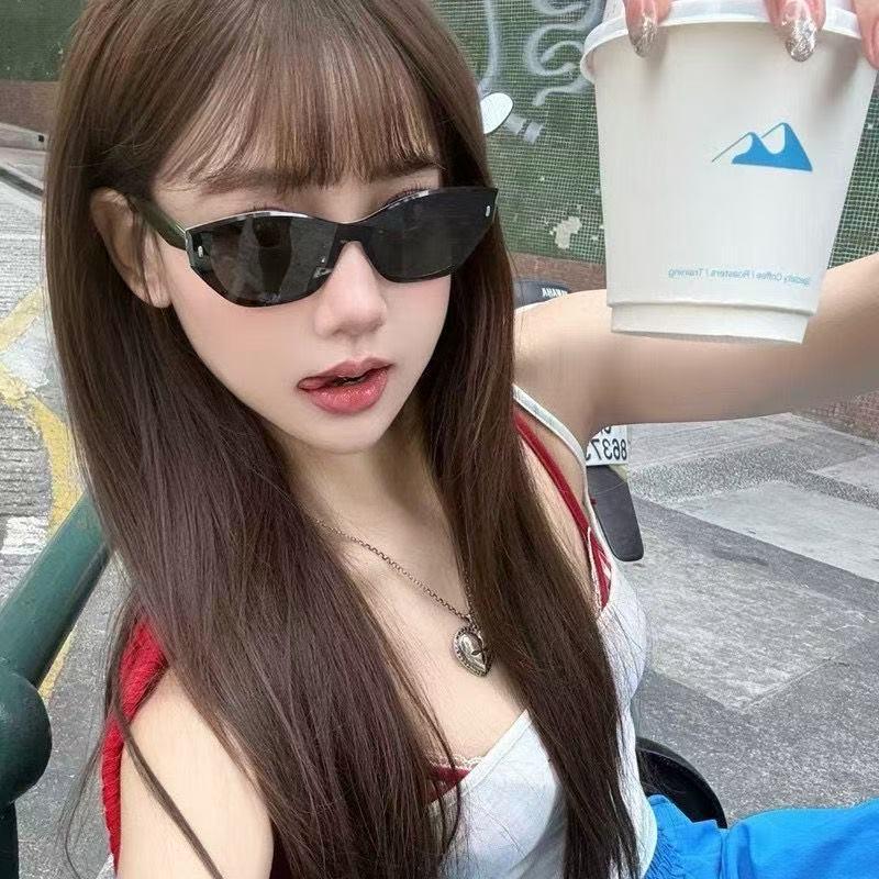 Stylish Retro Metal Cat-Eye Sunglasses for Women – High-End Fashion Brand