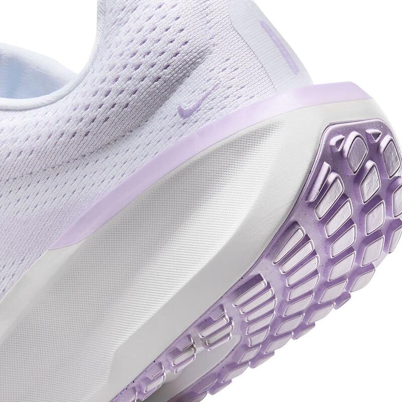 Nike Women's Winflo 11 Running Shoes