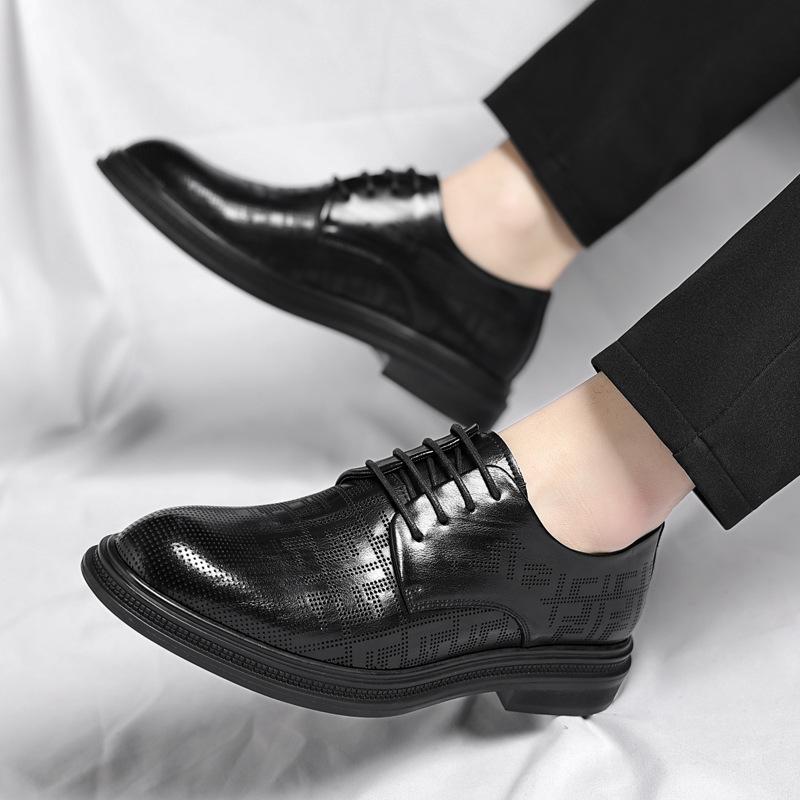 Leather Shoes Men's Summer Hollowed Out British Style Dress Men's Shoes Pointed Hole Shoes Trendy Men's Leather Shoes 2025