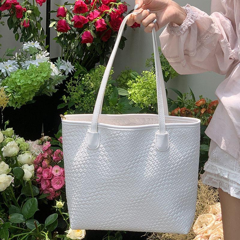 Bag Women's Autumn and Winter New Woven Pattern Tote Bag Large Capacity Simple Women's Commuter Bag
