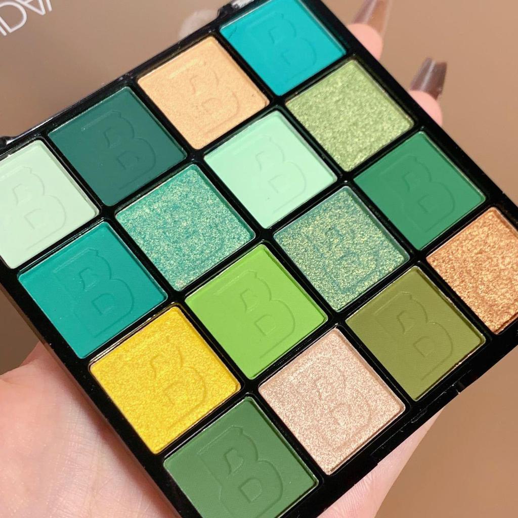 HUDAMOJI 16-Color Eyeshadow Palette: Vibrant Pearlescent, Matte Earth Tones & Glitter for Stage Makeup.