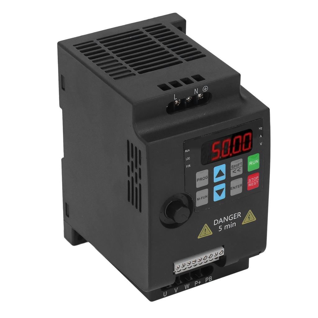 Frekvenční měnič s výkonem 1,5 kW, jeden vstup AC220V, 3 fáze AC0?220V