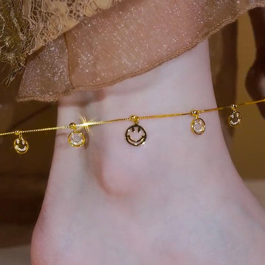 Round smiley face fringed bracelet fashion high sense anklet light luxury temperament niche personality design jewelry women