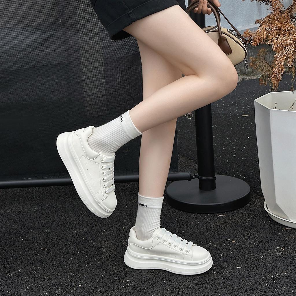 Classic Big White Shoes Women's Autumn New Soft-soled Platform Sports and Leisure Board Shoes