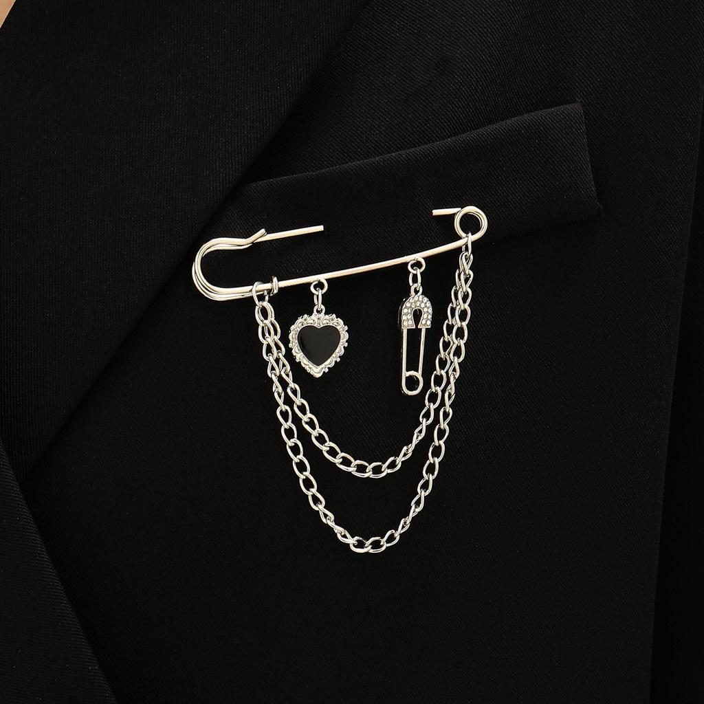 Minimalist Cross Jewelry Paperclip Chain Brooch—Unisex Punk Hip Hop Heart Pin with Tassel for Suits