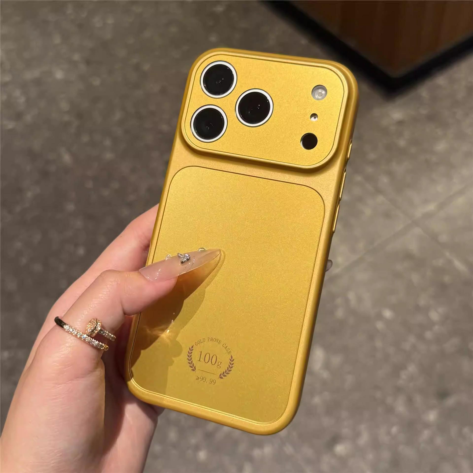 

Transform your iPhone 16 with a golden iPhone 17 Pro Max case, featuring Corning glass, large window, and magnetic adsorption. iPhone 16 золотой
