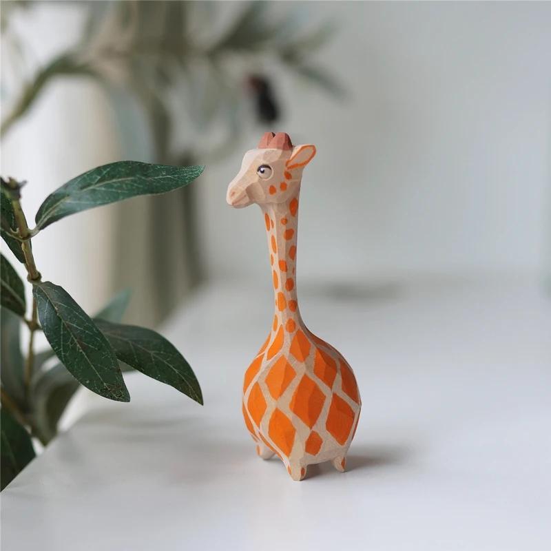 

Ручная работа, резной олень из дерева, милые поделки, украшения, имитация жирафа, забавные подарки, книжная полка, учеба, мультфильм, мини-креативный настольный автомобильный декор