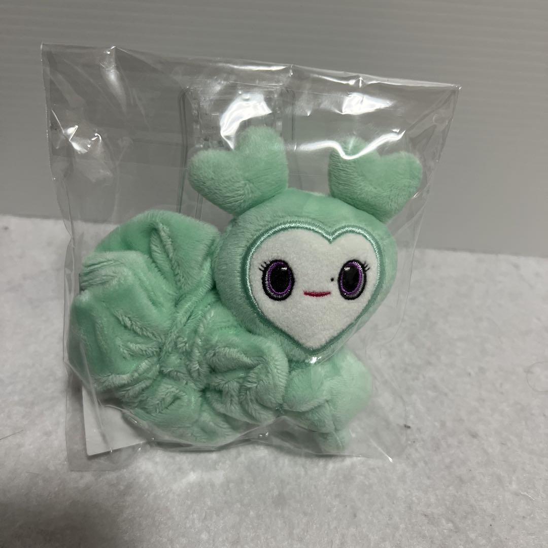 

[USED] TWICE THIS IS FOR Korean goods Scrunchie Miburi