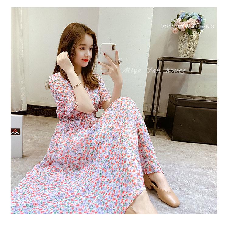 Květinové šaty s výstřihem do V, zeštíhlující pas, francouzský retro styl, 2024