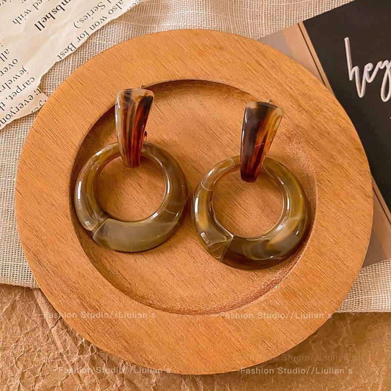 Amberkaffe Fransk Retro Luksus Øredobber - Kvinners Elegante Stikker med Nisjedesign