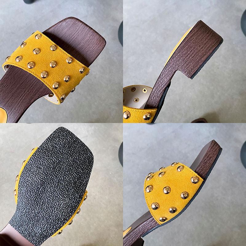 Fashion Luxury Fashion Metal Rivet Women Low Heel Slippers Shoes Summer Beach Ladies Heeled Slippers Shoes Female Slides Sandals