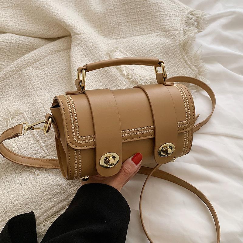 This Year, Foreign Style Contrasts Colors, Retro High-end Sense, Portable Small Bags, Fashionable, Simple and Versatile Commuter Messenger Women's Bag