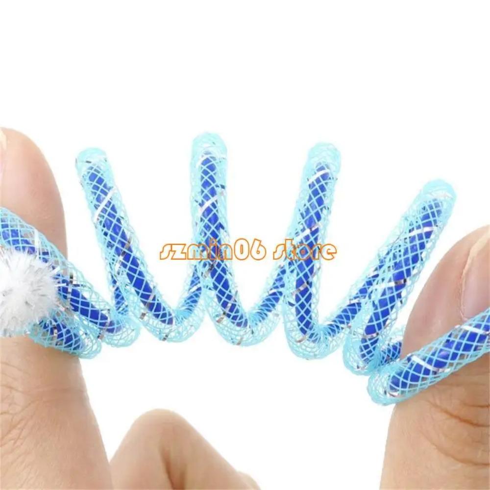 1 Pezzo Molla a Spirale Colorata con Palla di Peluche Giocattolo da Masticare per Gatti per Giochi al Coperto e all'Aperto Stimolante la Curiosità E