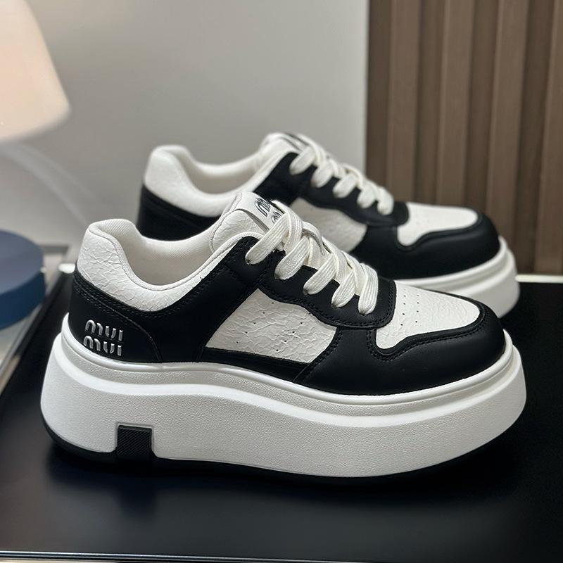 Cowhide version~ thick-soled little white shoes for women 2025 new small height increase leather soft-soled casual sports board shoes for women