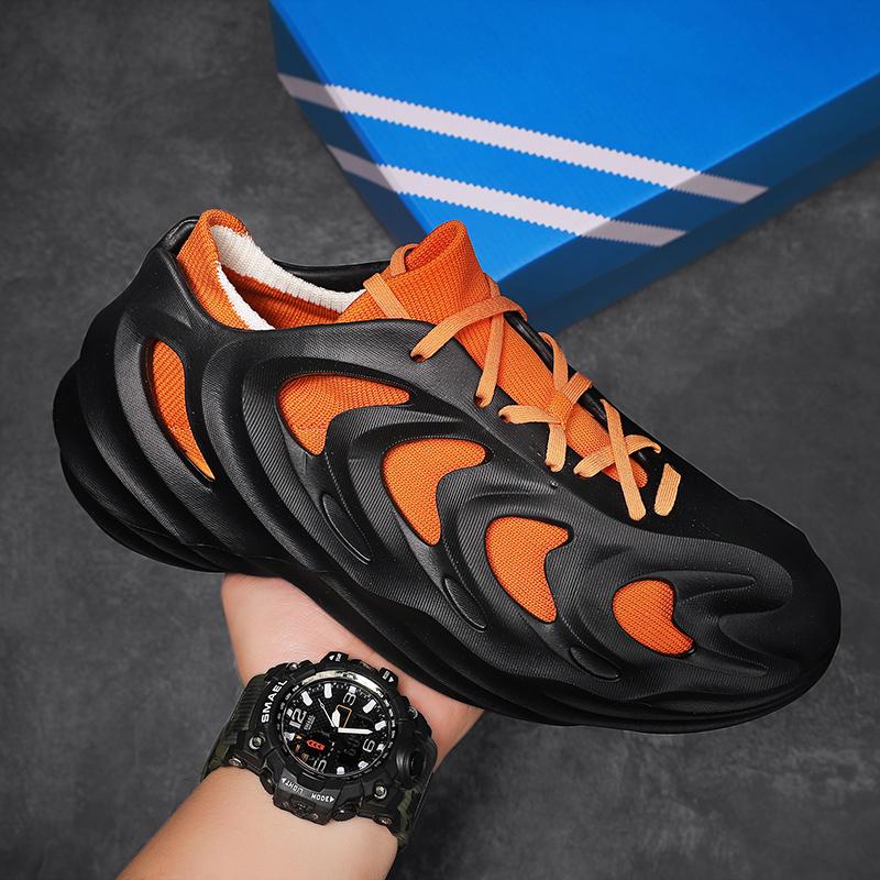 Fashion New Men Spring Summer Casual Shoes EVA Cave Shoe Garden Shoes Fly Weaving Mesh Breathable Light Outdoor Sneakers Running Shoes