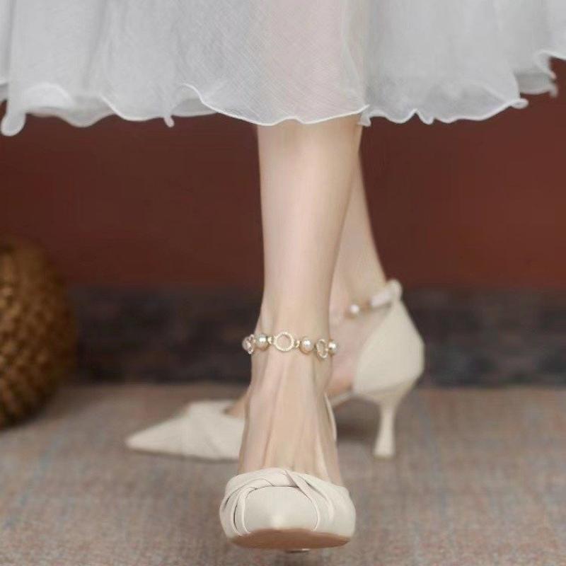 Fransk Temperament Vintage Sandaler 2024 Vår Sommar Ny Stil Mode Smal Klack Mellanhög Klack Elegant Spetsig Bankett Högklackade