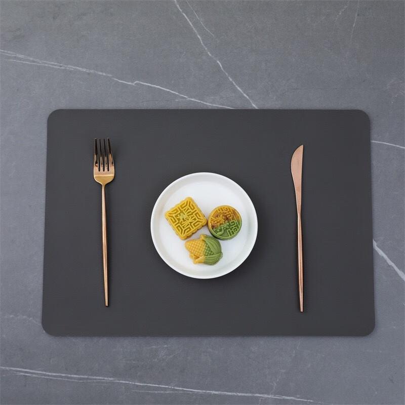 ZISIZ Leather Placemat Set