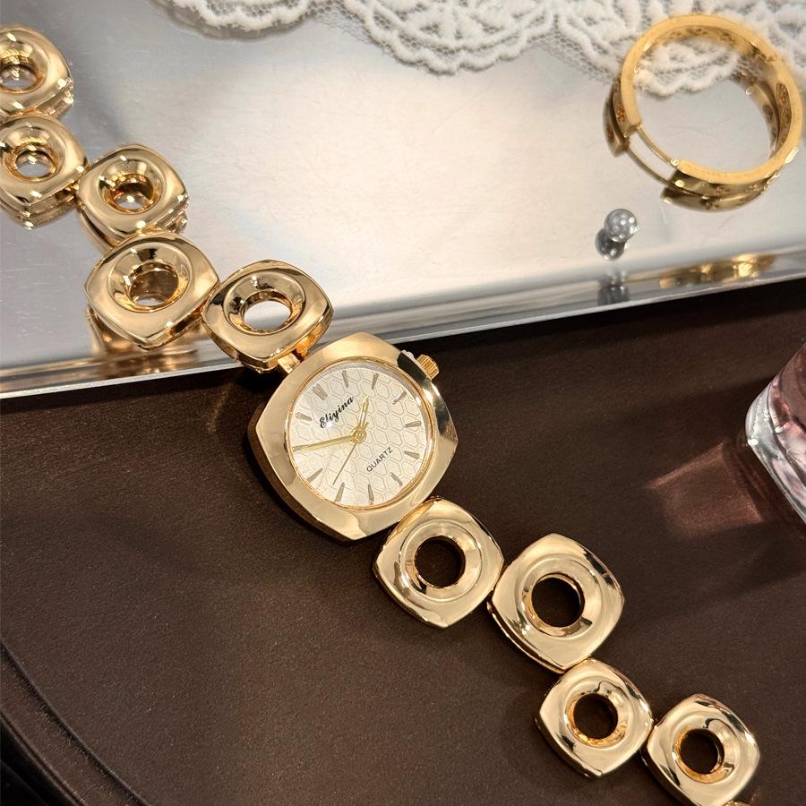Irregular Bracelet Watch Niche High-end Sense Light Luxury Square Round European and American Women's Quartz Watch