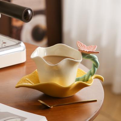 High Aesthetic Floral Relief Ceramic Mug with Dish Cute Couple Coffee Cups Afternoon Tea Cup Set Household Drinkware