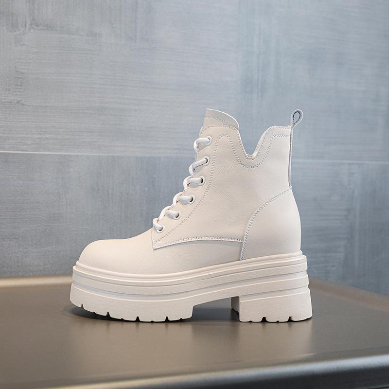 In the autumn of 26, the new small thick-soled wedge heel muffin women's shoes have casual medium tube short boots and velvet women's boots.