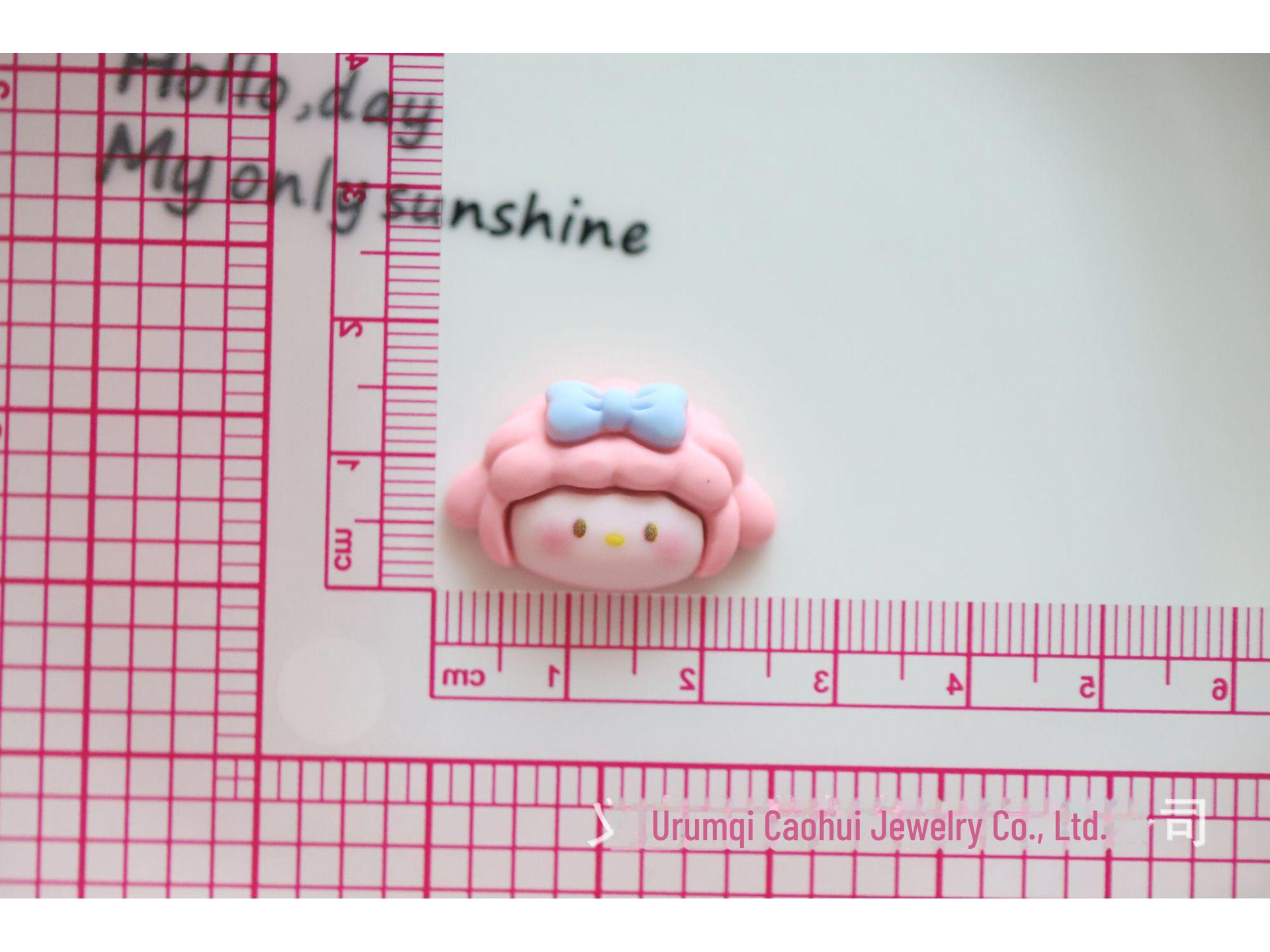 

Милий мультяшний ведмідь, аксесуари зі смоли: Чохол для мобільного телефону своїми руками, шпилька, головний убір, магніт, крем-клей. Approximately 2.0cm x 2.5cm