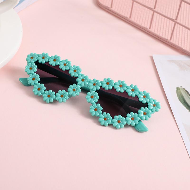 Cute Kids Sunglasses Colors Daisy Cat Eyes Sunglasses New 1-8 Year Old Baby Decorative Sunglasses Trendy Children's Sunglasses