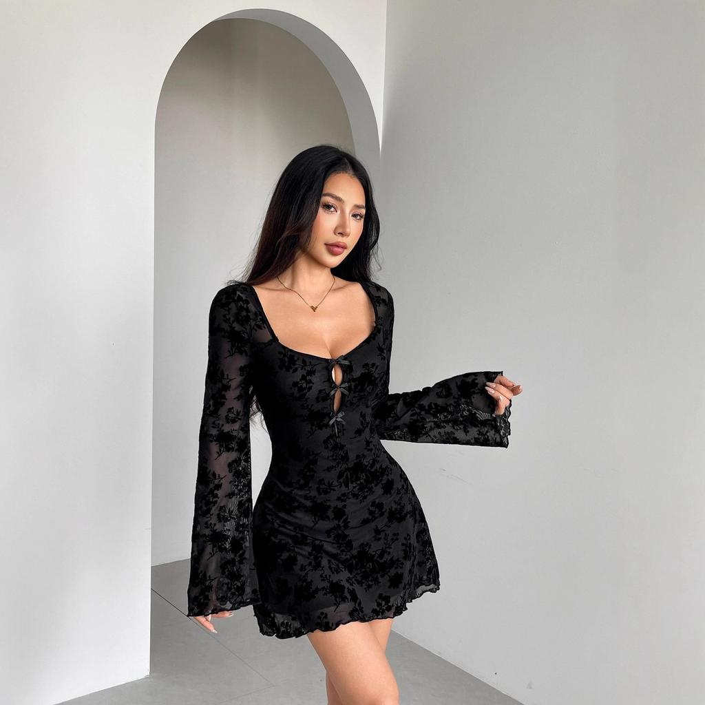 European And American Spring Dresses, New Flocked Long-Sleeved Floral Hollow Bow Women'S Clothing