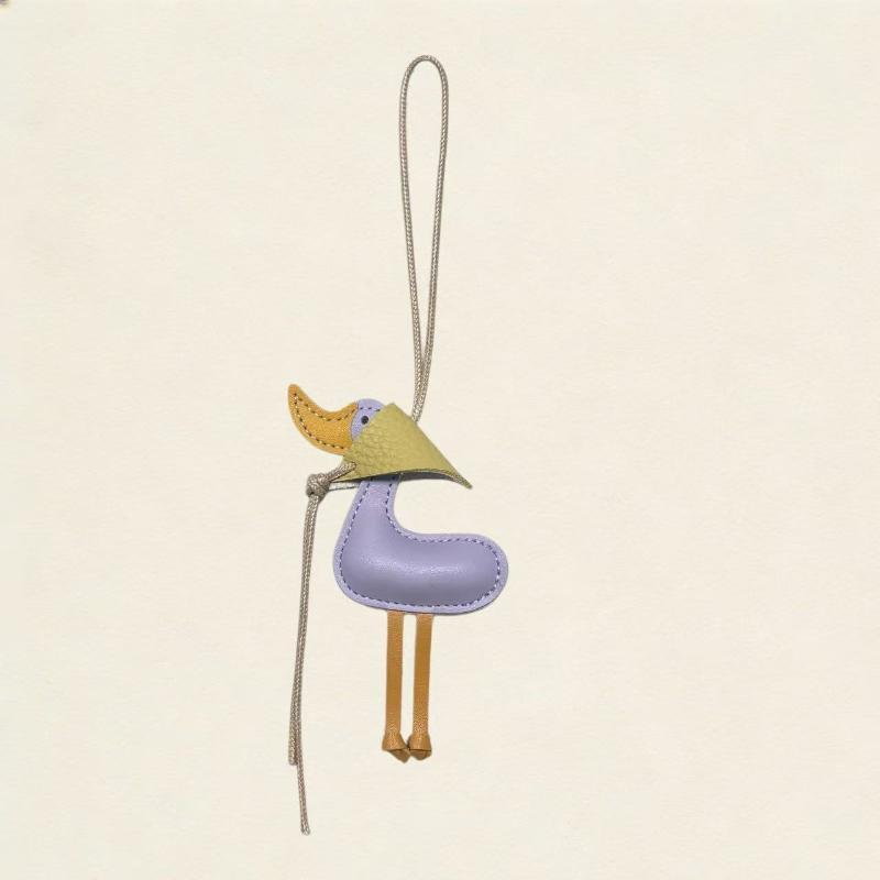 New Creative Scarf Duck Duck Duckling Car Keychain Leather Bag Pendant Pendant Car Keychain Decoration With Cute Keychain