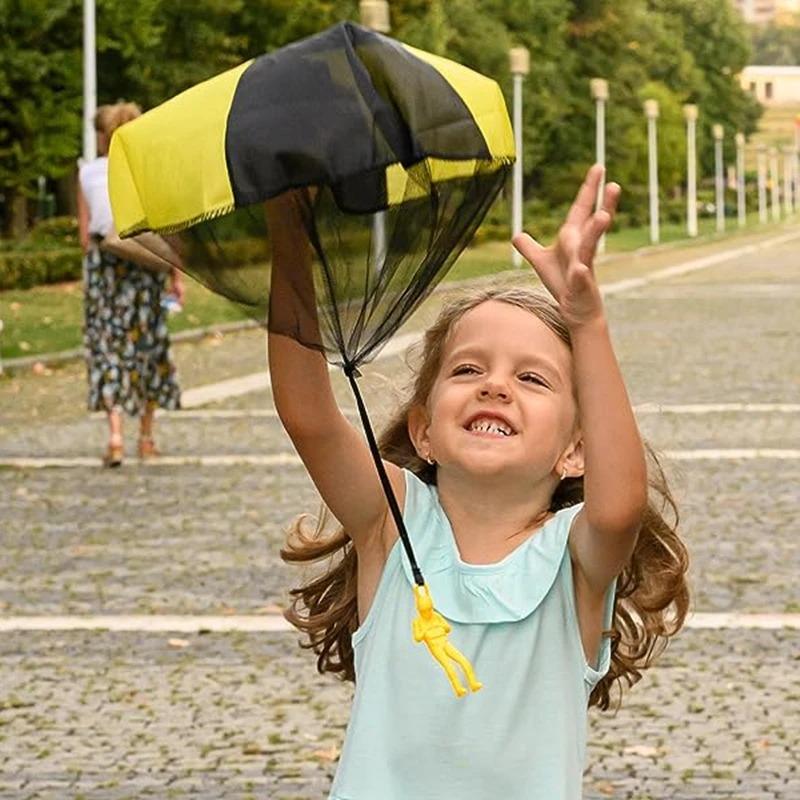 Fallschirmspielzeug für Kinder Verwicklungsfrei Outdoor Fliegende Fallschirmspringer Außenspielzeug Osterkorbfüller Idee Einzigartiges Jungen-Mädchen-Geschenk