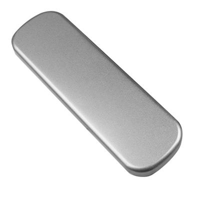 Kompaktes, robustes Federmäppchen aus leichtem Metall zur Aufbewahrung von Schreibwaren und Make-up-Pinseln