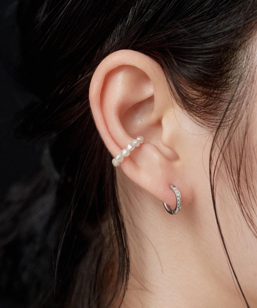 Novice Tokyo Baroque Pearl Ear Cuff / Silver