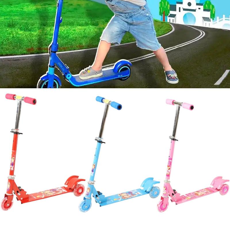 Kids Iron Three Wheel Scooter With Flashing Illumination And Compact Folding