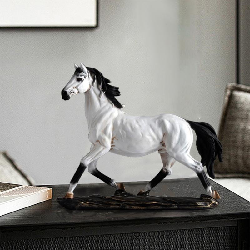 Resin Horse Statue Sculptures Decorative Animal Figurines Tabletop Ornament Symbols Wealth Career Home Decorations