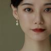 Puces d'oreilles en perles naturelles, boucles d'oreilles sans lobe pour femmes, boucles d'oreilles baroques, boucles d'oreilles en forme de spirale anti-moustiques, boucles d'oreilles haut de gamme de luxe léger, tendance rétro
