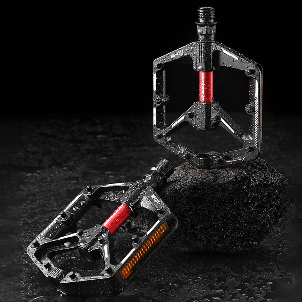 Double DU Bearing Ultralight Bike Pedals Aluminum Alloy Bicycle Platform Pedals Anti-Slip Cycling Safety Pedals for Night Riding