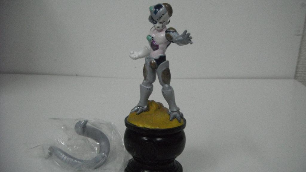 DRAGONBALL Z Dragon Ball Z Chess Piece Collection DX Game Edition Secret Mecha Frieza Nightmare...Cell (King)