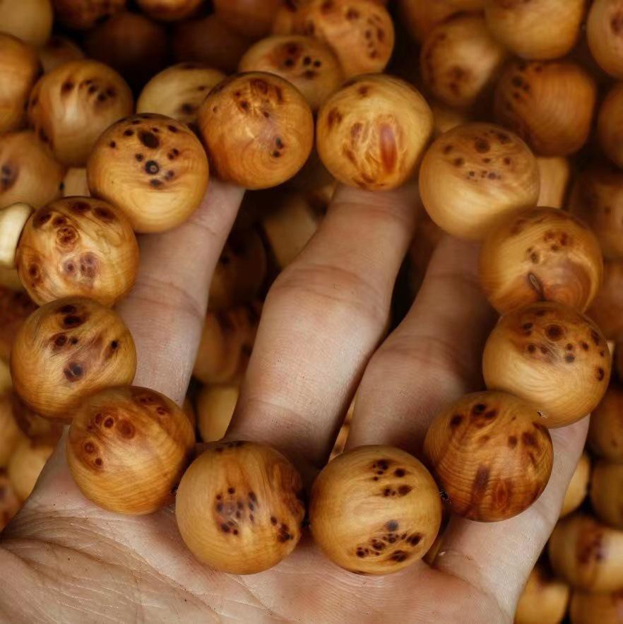 Taihang Cypress 20mm Handcrafted Bracelet: Unisex Buddhist Beads