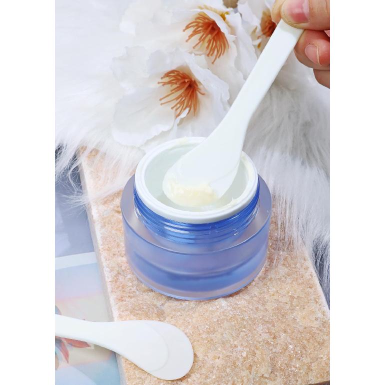 ONLYKXY 30pcs 5in Plastic Beauty Spoon Facial Cream Brush Makeup Scoop Mud Reusable Cosmetic Dig Scoop Spatula Mask Tip for Lotions Moisturizers Home