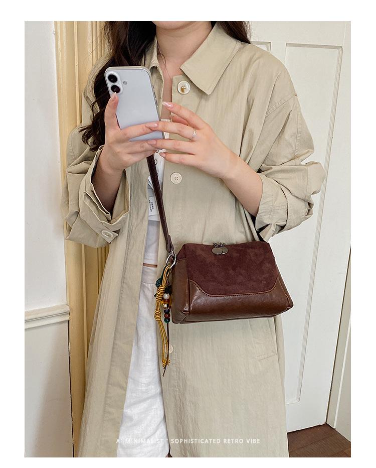 Retro Maillard Frosted Color Block Shoulder Bag - 2026 Early Autumn Women's Crossbody for Casual Commute