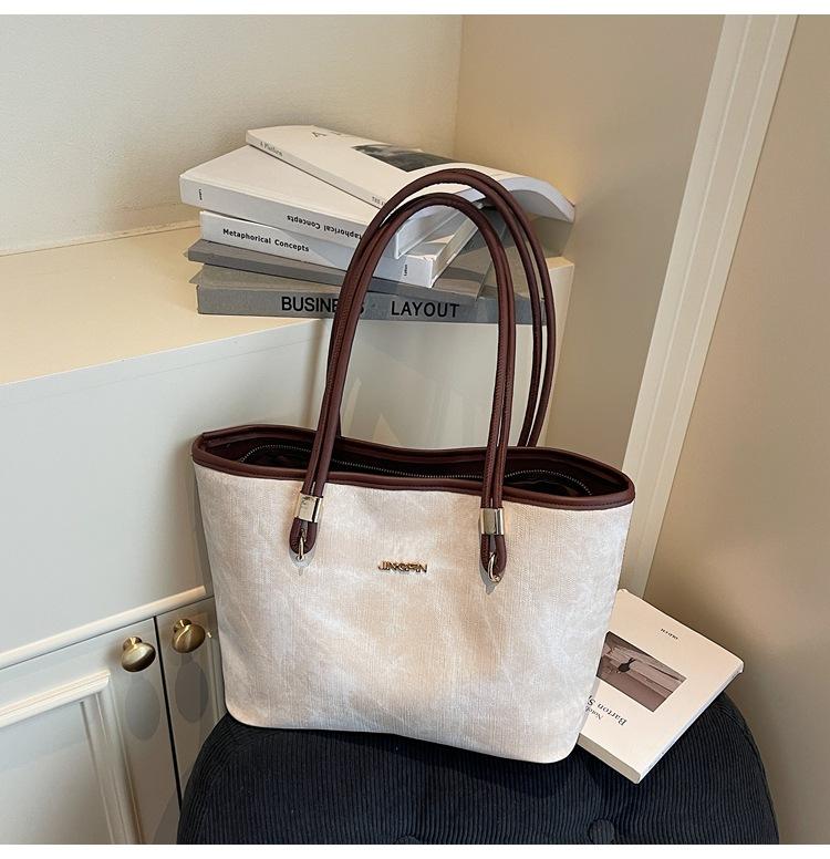 

Women s bag 2025 new large-capacity student class commuter bag versatile portable tote bag underarm shoulder bag бежевий