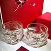Sada dvou sklenic na whisky Baccarat Crystal s vlnitým řezem - Ideální vánoční dárek pro páry.