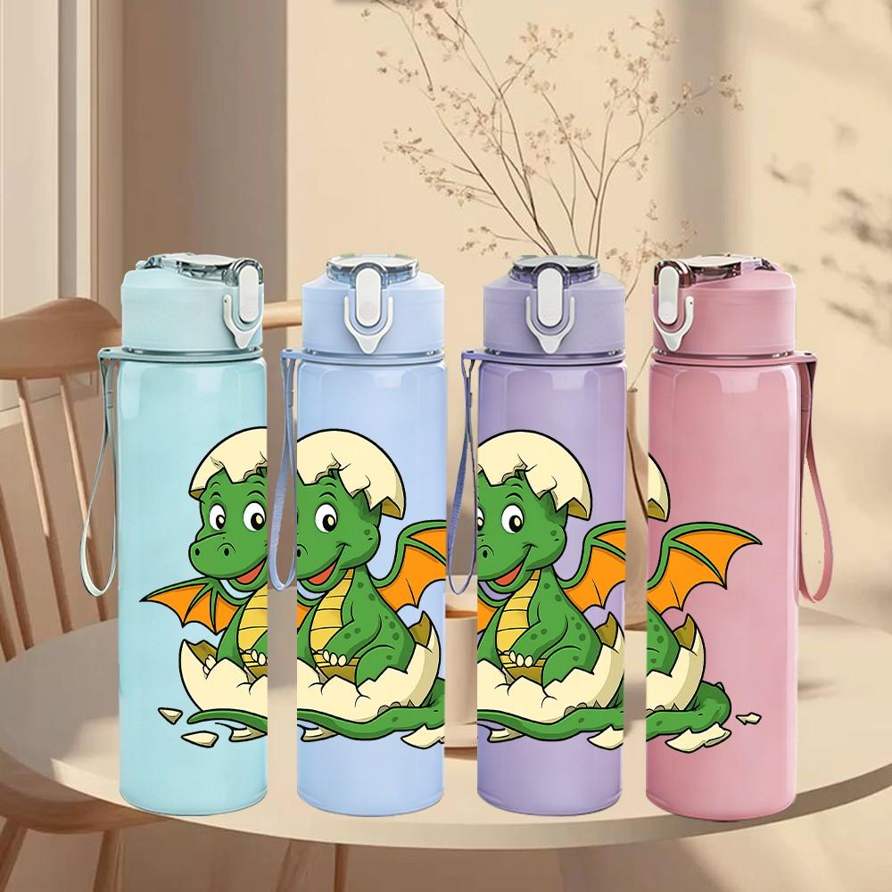 1PC Cute Little Dragon Cartoon Pattern 750ml Color Plastic Sports Water Bottle Leakproof Flip Straw Lid Suitable for Sports Office Home Use
