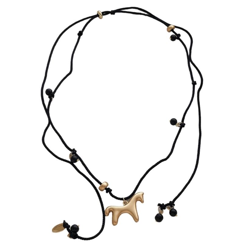 

Elegant Horse Pendant Necklace with Creative Art Made for Fashion Forward Women Perfect for Layering and Gift Giving in Daily Life золотий