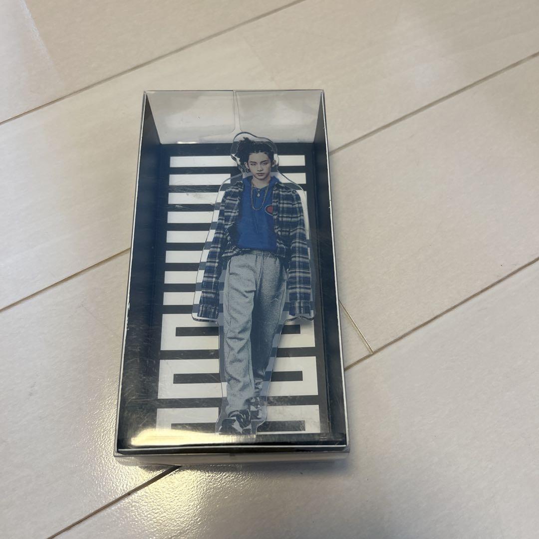 

[USED] NCT127 WayV Winwin Acrylic Stand