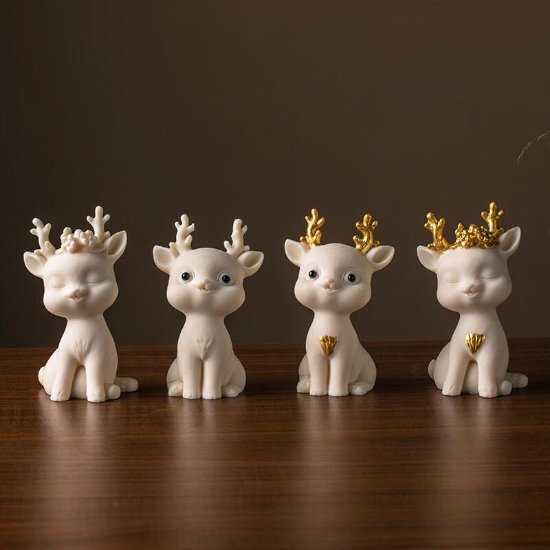 OLOMM Safe Journey Deer Car Ornament