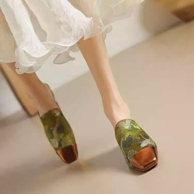 Fashion Spring Chunky Heel Sandals Women's Square Head Shallow Mouth Silk Cover Foot Anti-slip and Wear-resistant Mid-heel Slippers