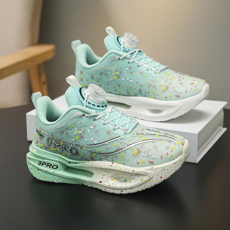 

2025 spot mesh breathable Kids Shoes rotating buckle classmates autumn outdoor non-slip running shoes 40