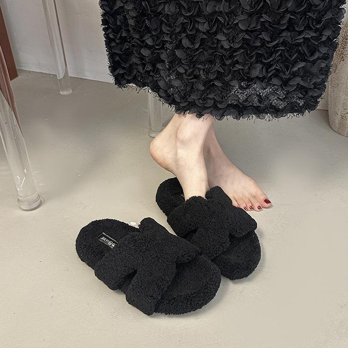 Thick-bottomed Plush Slippers for Women's Outer Wear 2025 Autumn and Winter New Soft-bottomed Fluffy Fashionable Versatile One-word Cotton Mop