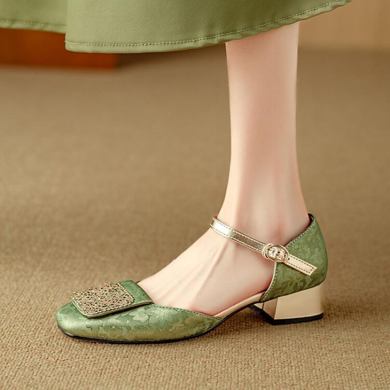 

New women s sandals square head one pedal rubber sole solid color buckle bag heel sandals summer women s Roman sandals 39 зелёный