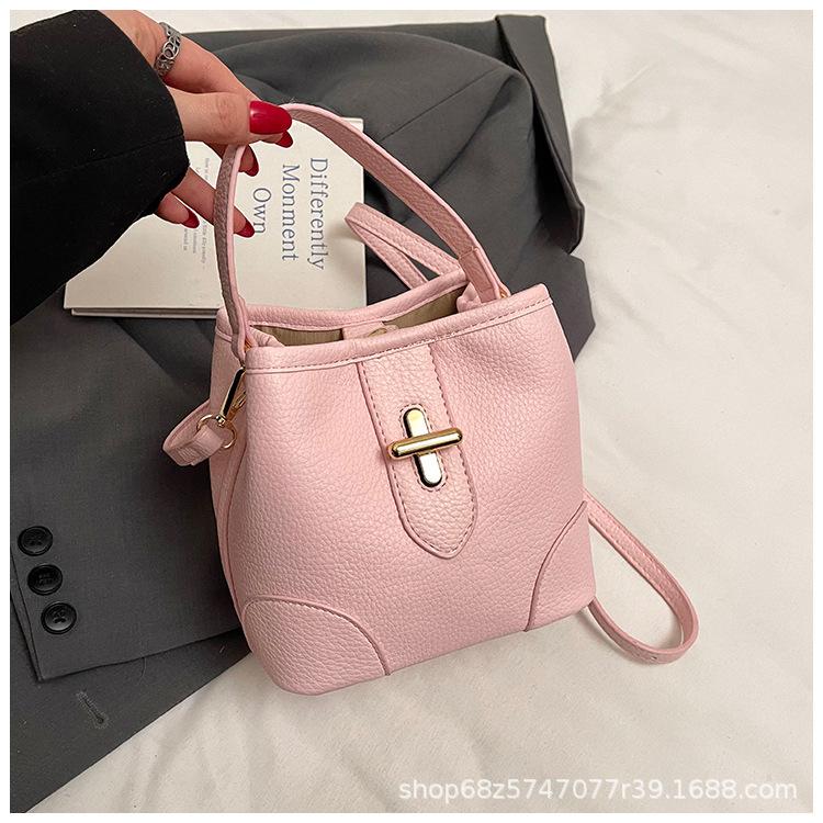 2025 new one-shoulder crossbody women's bag, versatile large-capacity casual foreign style hand-held commuter bag, bucket bag, tote bag